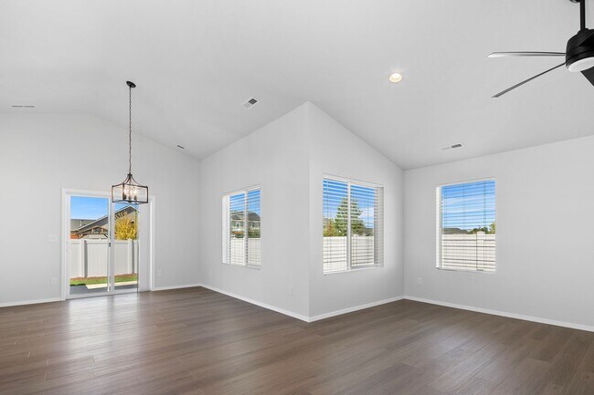 Foto del edificio - 682 W Snowy Owl St