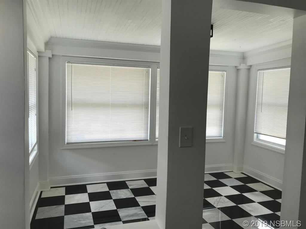 Primary Photo - 203 Palmetto St