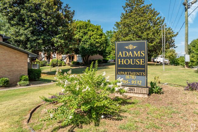 Building Photo - Adams House