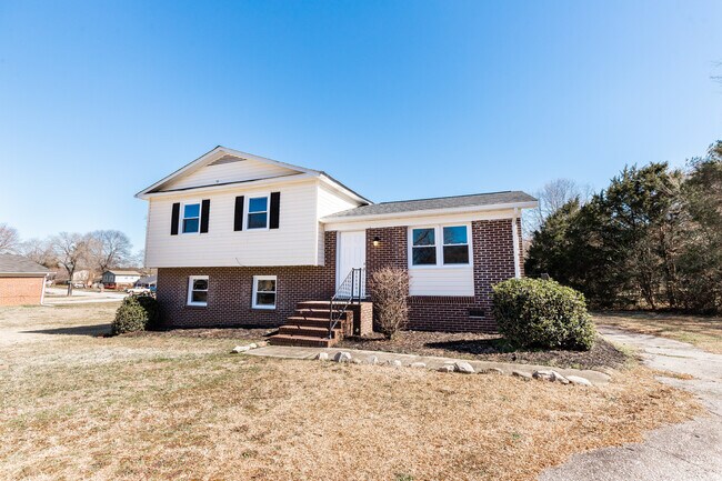Front of home - 103 Knight Pl