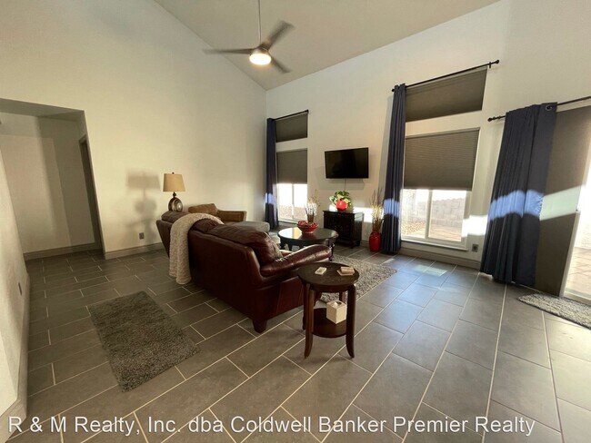 Foto del edificio - 2 br, 2 bath House - 6560 Kirwan Heights Way