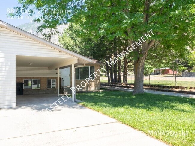 Building Photo - 887 E 200 N