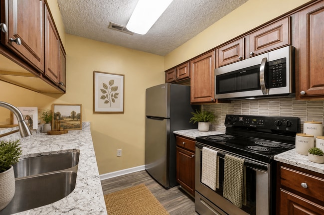 Building Photo - Chason Ridge Apartment Homes