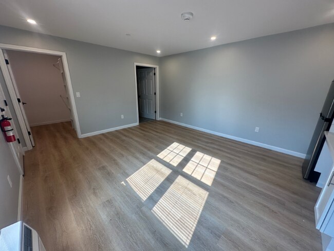 Building Photo - 528 Ocean Blvd