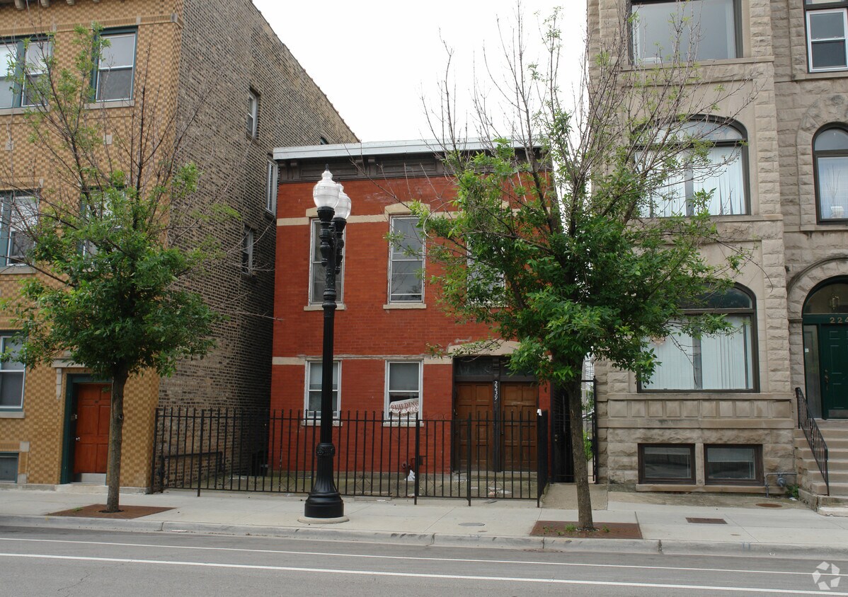 Foto principal - 2239 W Taylor St