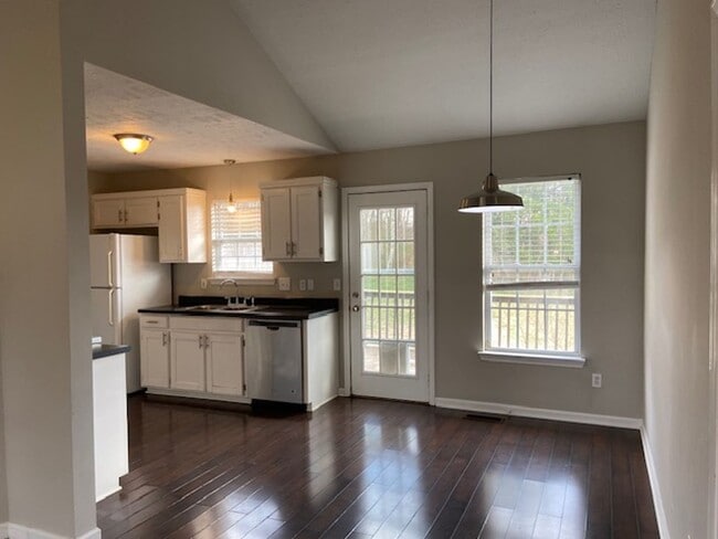 Foto del edificio - Single Family Home just 20 mins from Downtown Nashville!