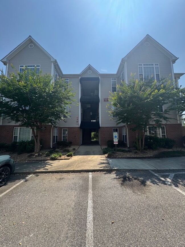 Building Photo - 2520 Friedland Pl