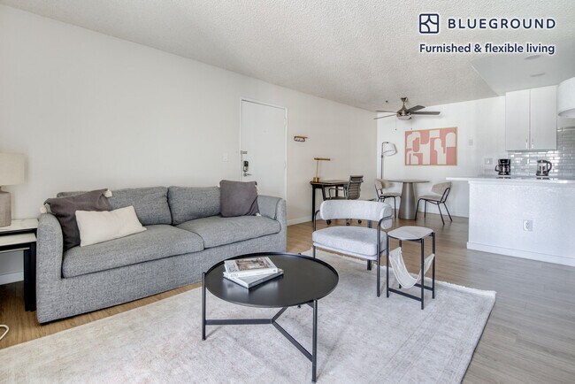 Foto del edificio - 2850 Middlefield Rd