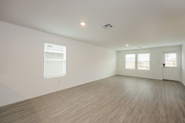 Building Photo - 10727 Hernando Ct