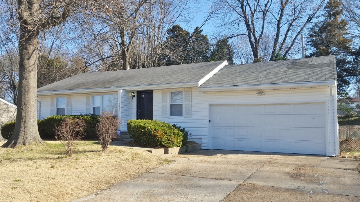Primary Photo - 5904 Sheriton Dr