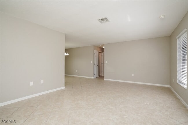 Foto del edificio - 1423 SE 18th St