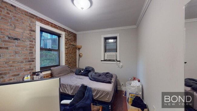 Foto del edificio - 439 W 50th St