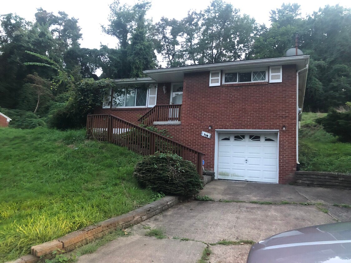 710 Parkwood Rd, Pittsburgh, PA 15210 House Rental in Pittsburgh, PA