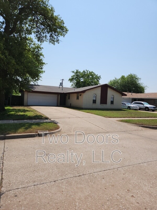 Building Photo - 1616 Mcdonald Dr
