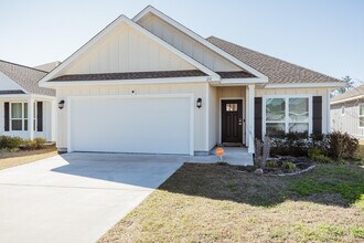 Building Photo - 231 Lyla Ln