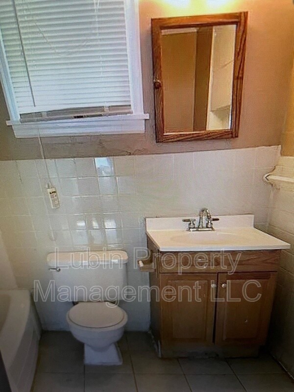 Foto del edificio - 2322 Lowell Ave