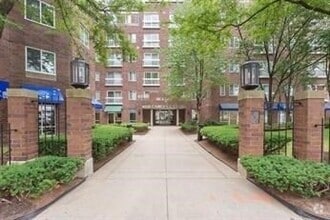Building Photo - 950 Massachusetts Ave