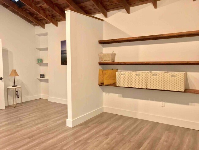 Foto del edificio - 619 W Kelso St