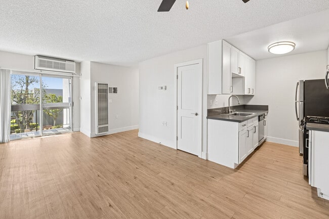 Building Photo - Oak Park Apartments
