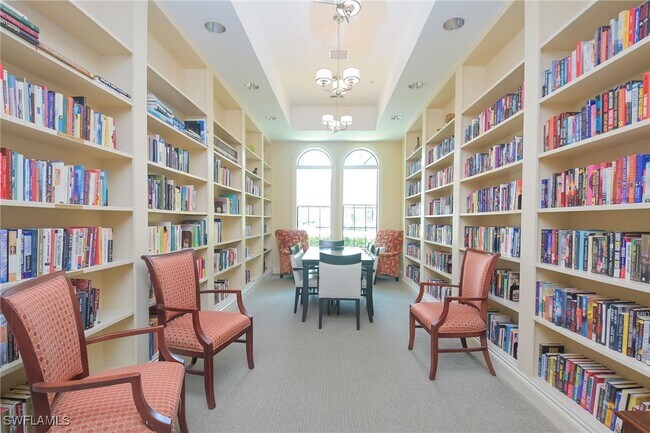 Foto del edificio - 5847 Plymouth Pl