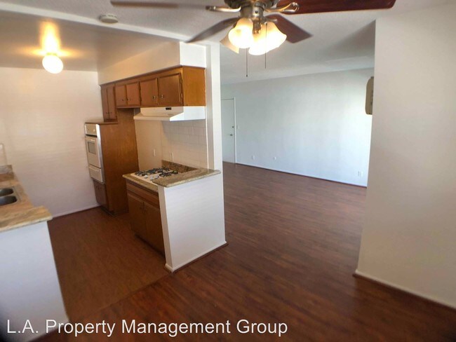 Foto del edificio - 8208 Romaine St