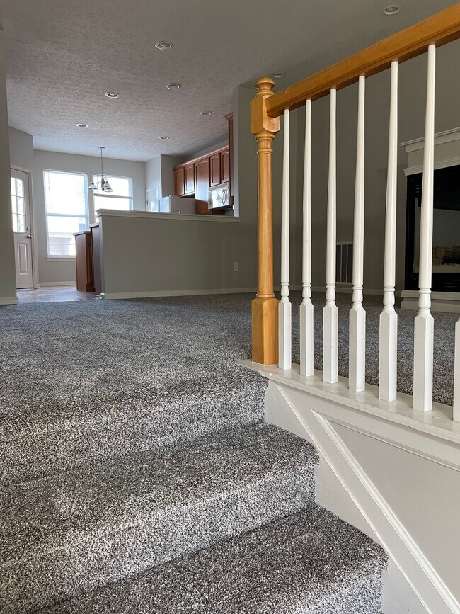 Building Photo - 13869 Willesden Cir