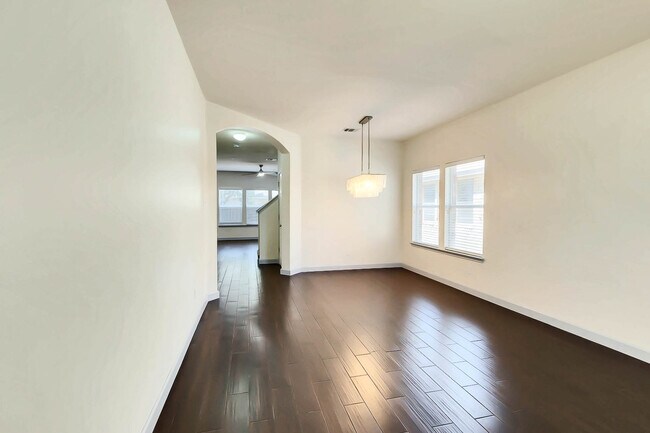 Foto del edificio - 10900 Gerald Allen Loop