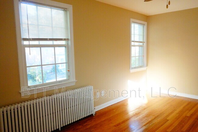 Foto del edificio - 8007 Garland Ave