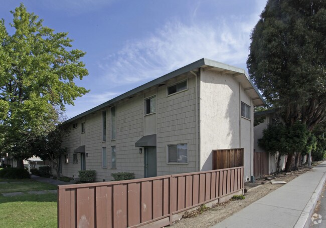 Foto del edificio - Menclair Apartments