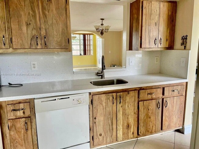 Building Photo - 1040 NW 80th Ave