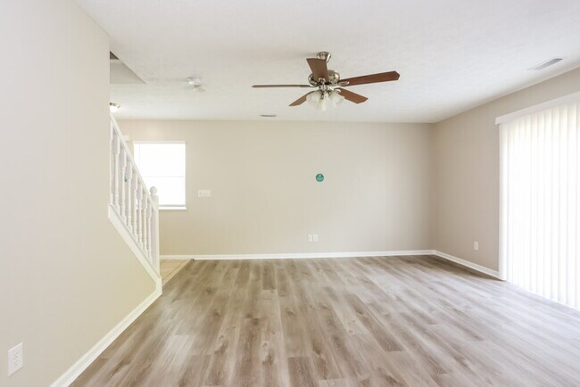 Foto del edificio - 5800 Brinkwater Blvd