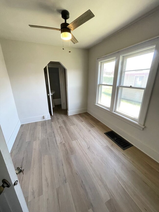 Foto del edificio - One bedroom one bathroom house for rent!