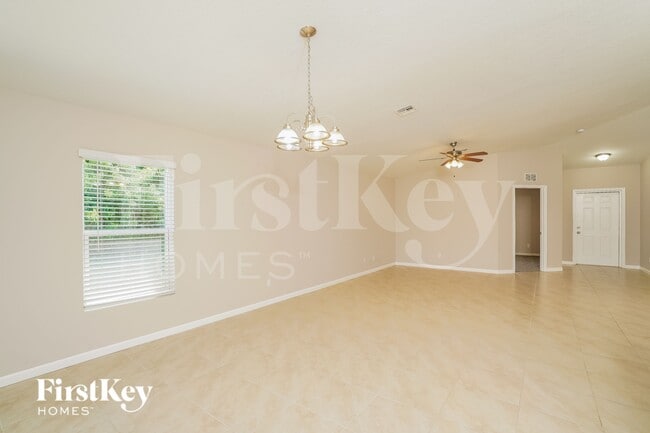 Foto del edificio - 4285 SW Walker St