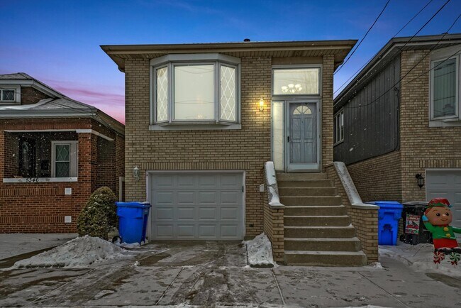 Building Photo - 5342 W 54th St