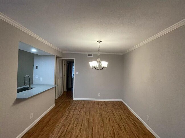 Foto del edificio - 5200 Martel Ave