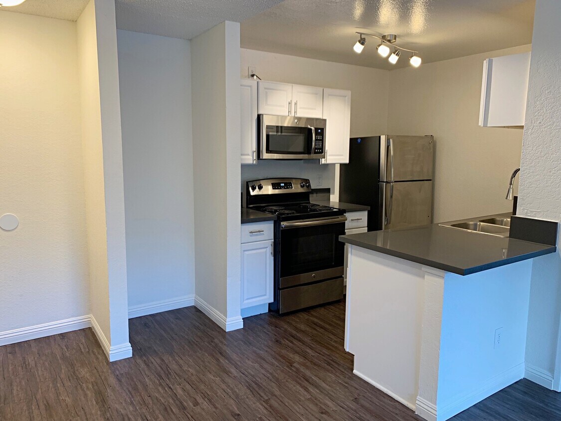 Foto principal - 4124 N Eagle Rock Blvd