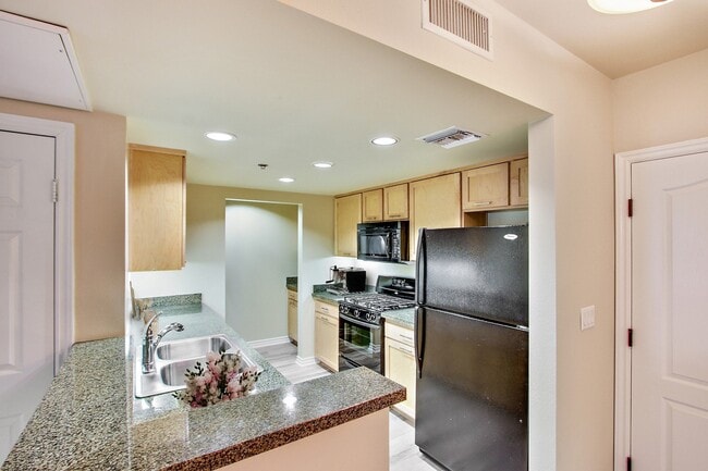 Kittridge Gardens Apartments - 6540 Wilbur Ave Reseda, CA