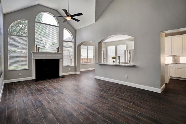 Building Photo - 5630 Heather Run Dr