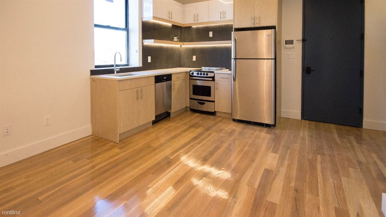 Primary Photo - 3 br, 1 bath Apartment - 108 Frost St Unit 3L