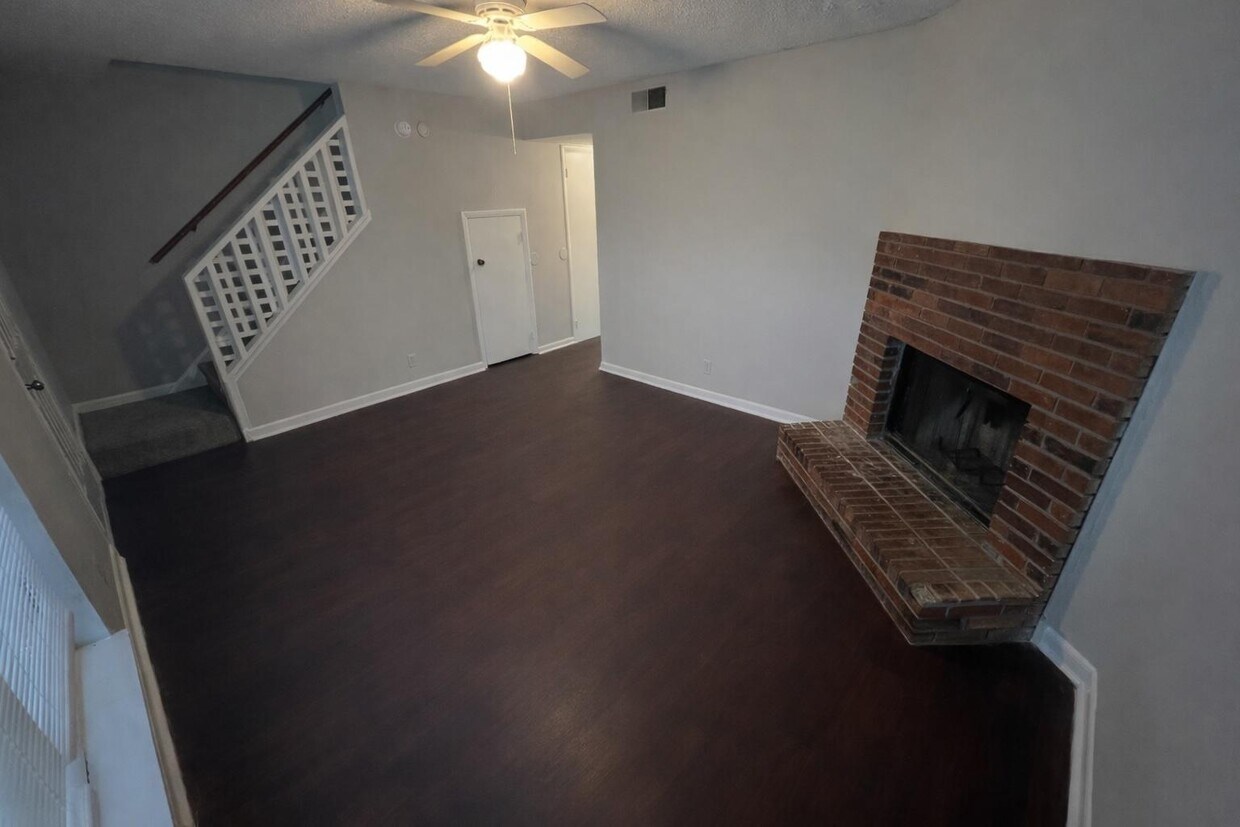 Photo - 818 Netherland Dr