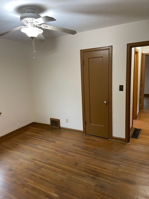 main floor bedroom - 1919 George Washington Blvd