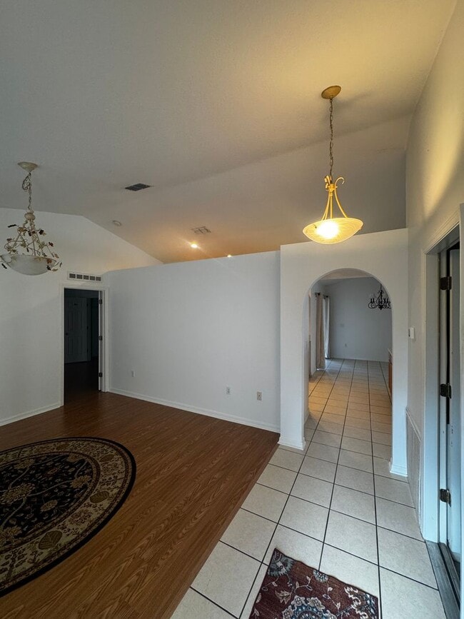 Foto del edificio - Spacious 4BR/2BA Home – Screened Lanai, Co...