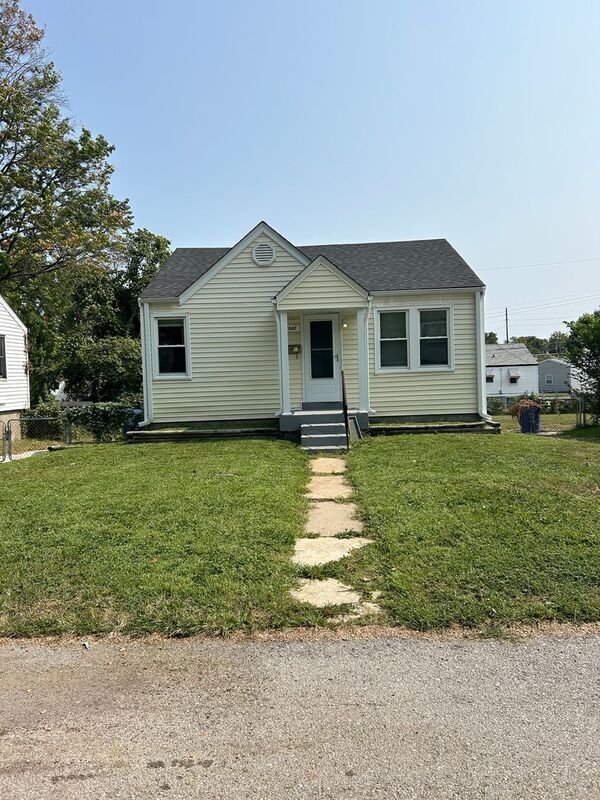 Primary Photo - 7047 Manette Dr