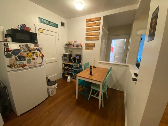 Foto del edificio - 1495 Beacon St