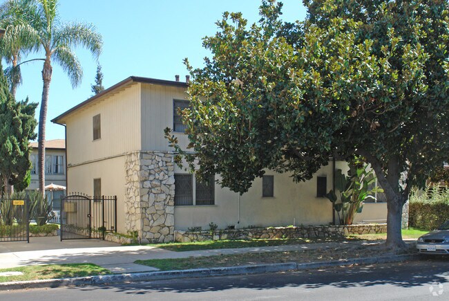 Foto del edificio - 3308 Castle Heights Ave.