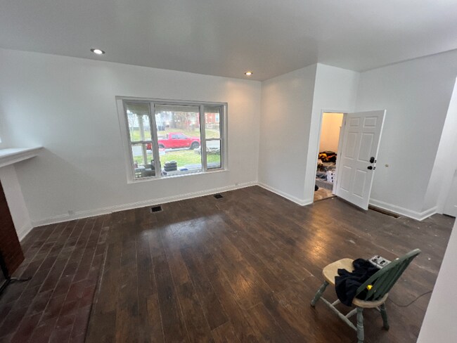 Building Photo - 2218 Highland Ave
