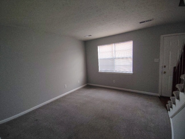 Building Photo - 22 Fonda Dr