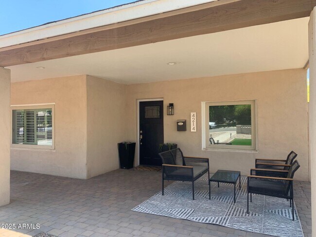 Foto del edificio - 4214 N 19th St