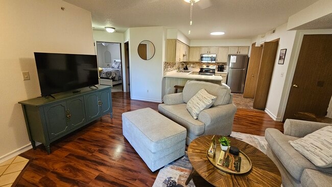 Photo - 501 Kimberlite St Apartment