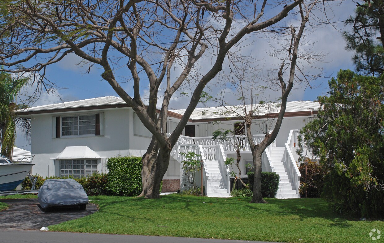 Primary Photo - 5601 NW 16th Ave
